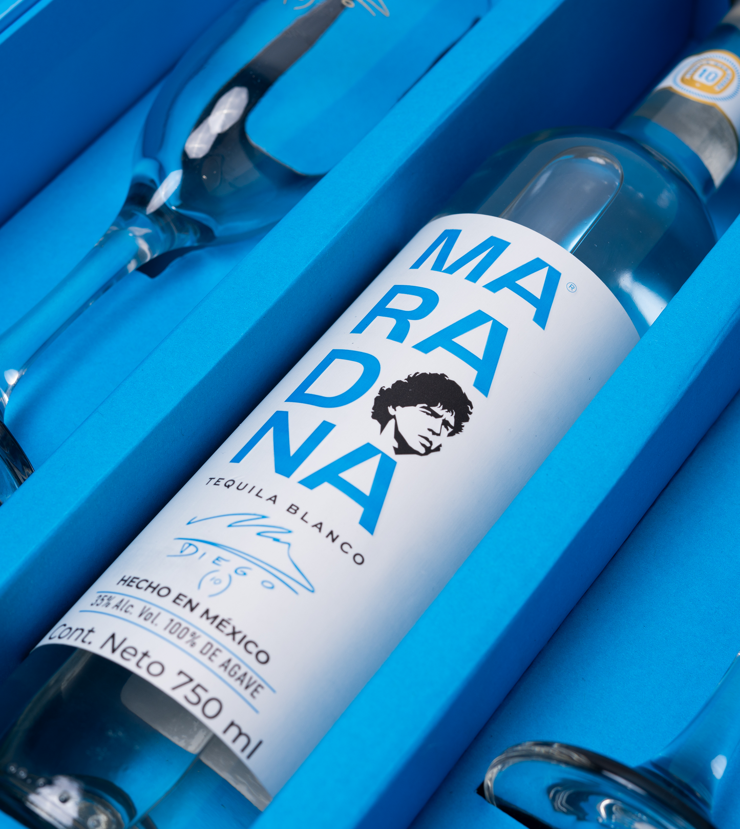 Tequila Maradona Blanco 750 Ml + 2 Copas
