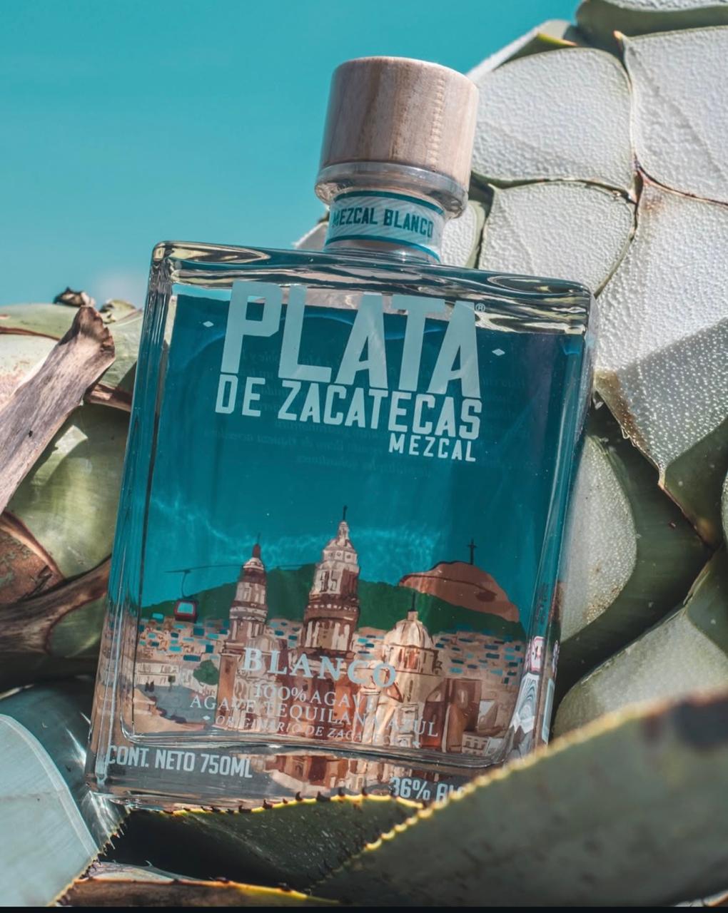 Mezcal Plata de Zacatecas Blanco con Hojuelas de Plata 750 Ml